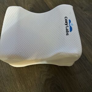 Cozy Labs White Knee Pillow